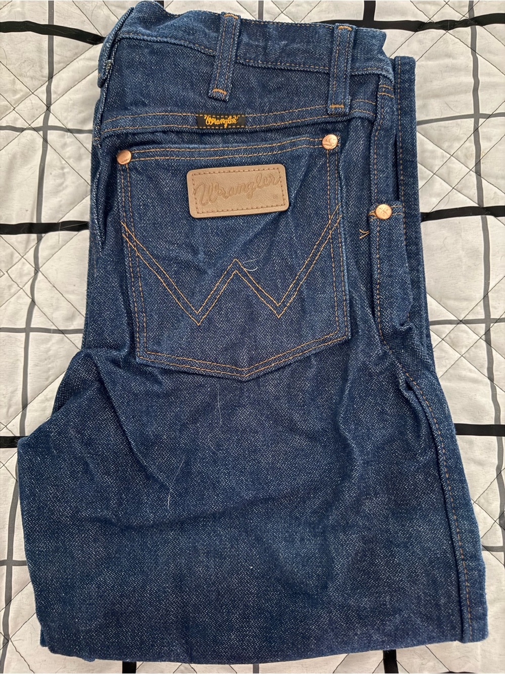 Wrangler women’s Classic Dark Blue Denim Jeans 27x36
